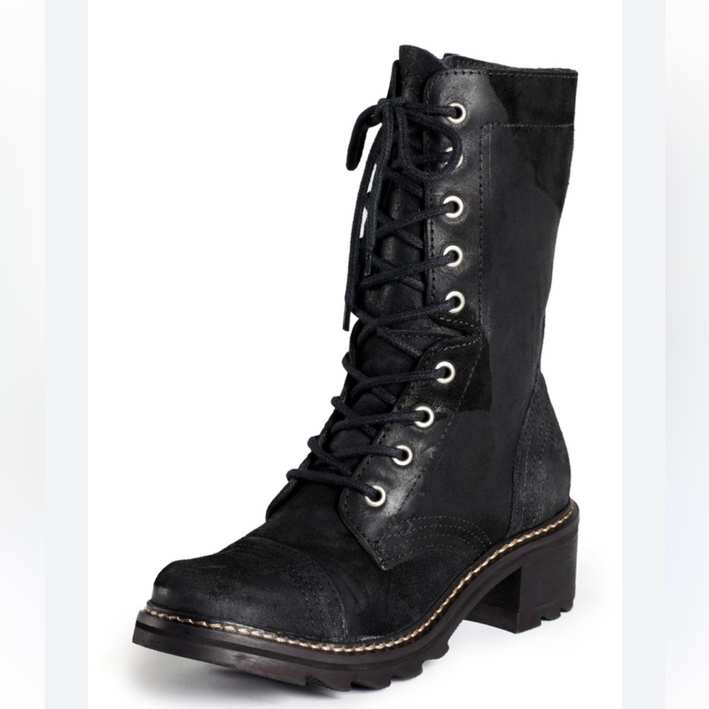 EUC Donald J Pliner Gita distress leather boot size 8